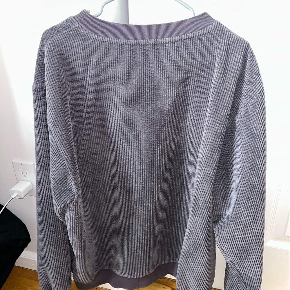 Gray White Fox Sweatshirt - Picture 2 of 4